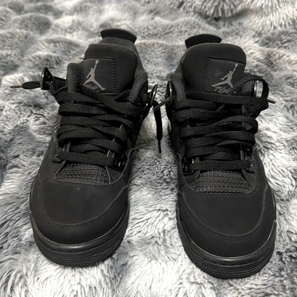 JORDAN BLACK CATS 2020